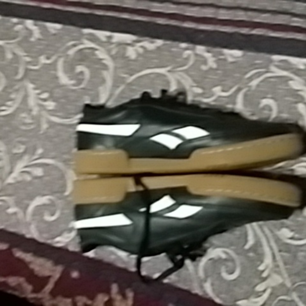 reebok classic mens 10 black